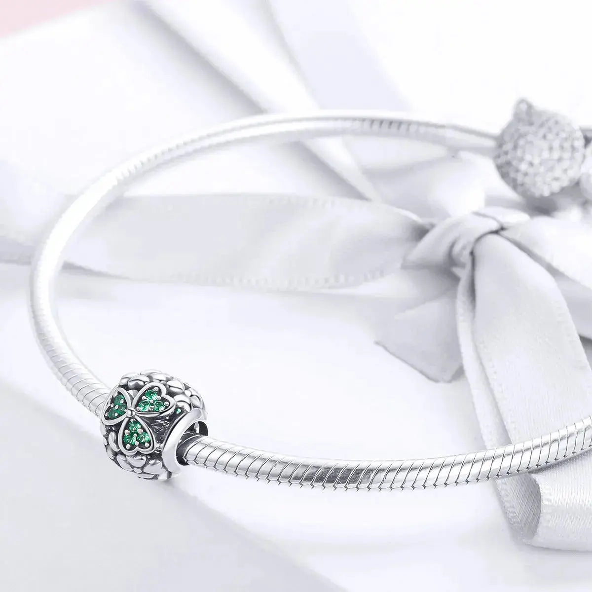 jewelaus CHARMS Lucky Clover Dangle Charm