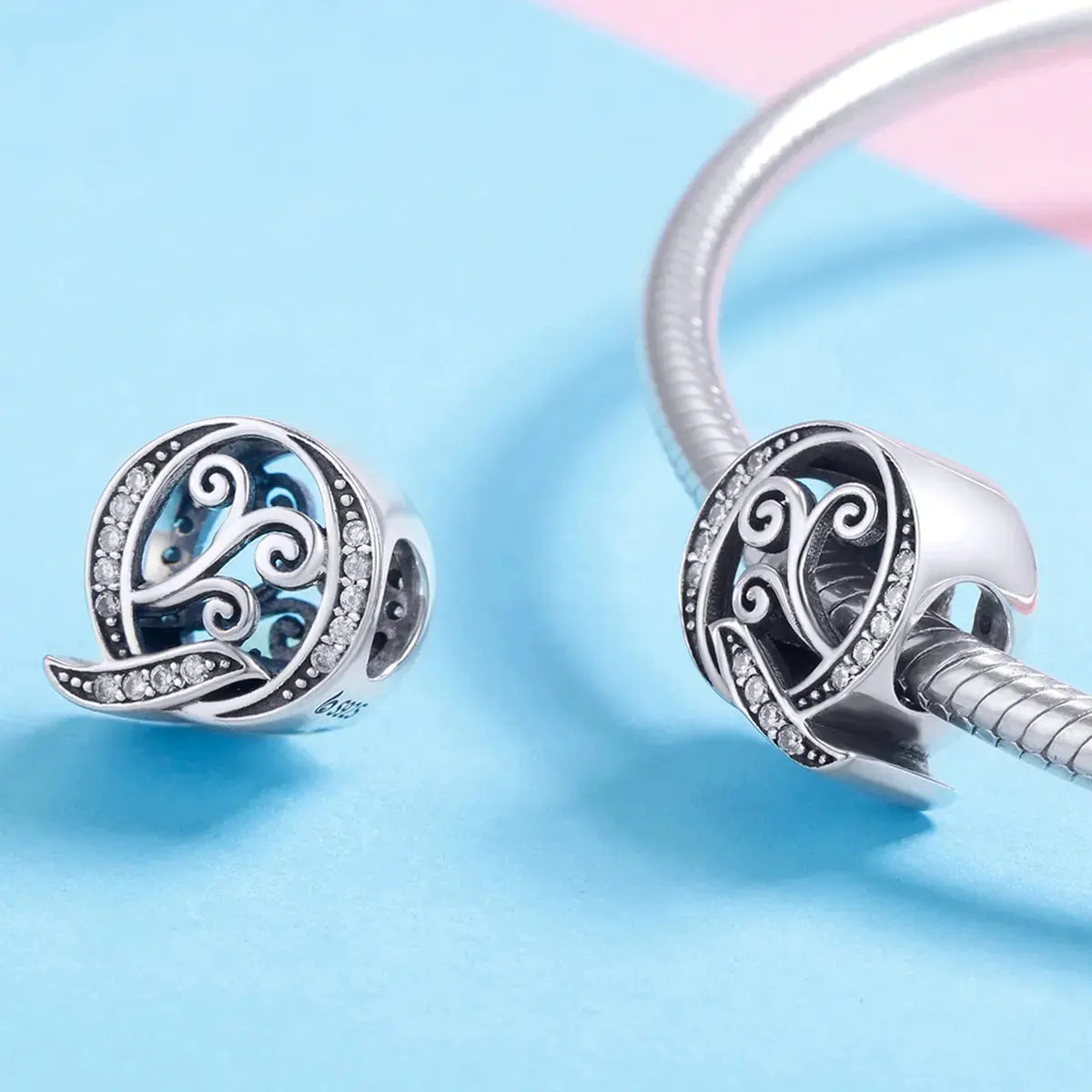 jewelaus CHARMS Silver Letter Q Charm