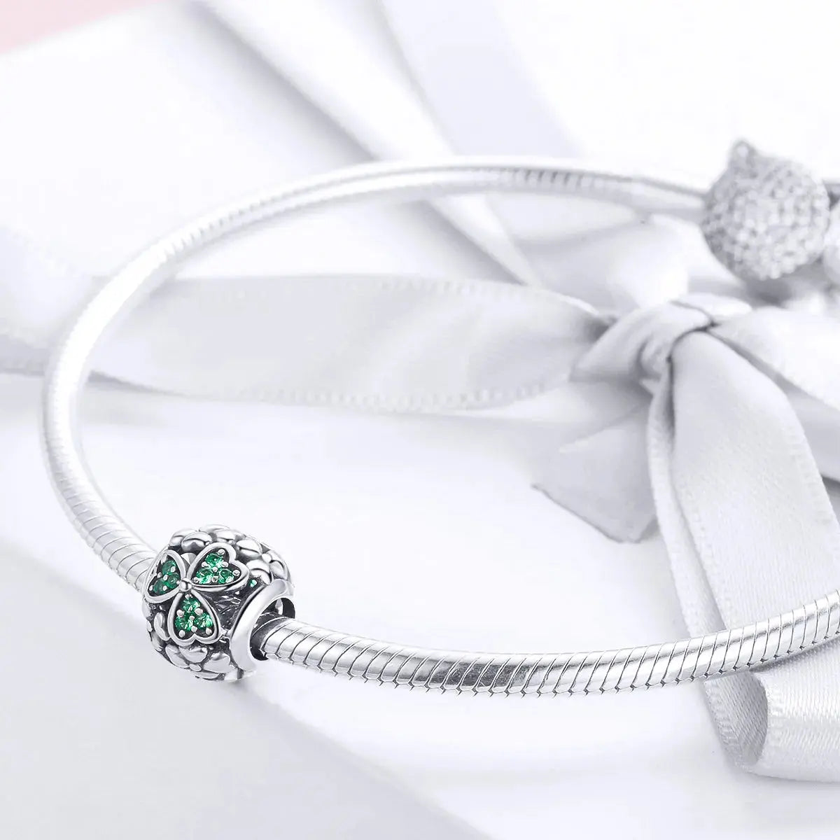 jewelaus CHARMS Lucky Clover Dangle Charm