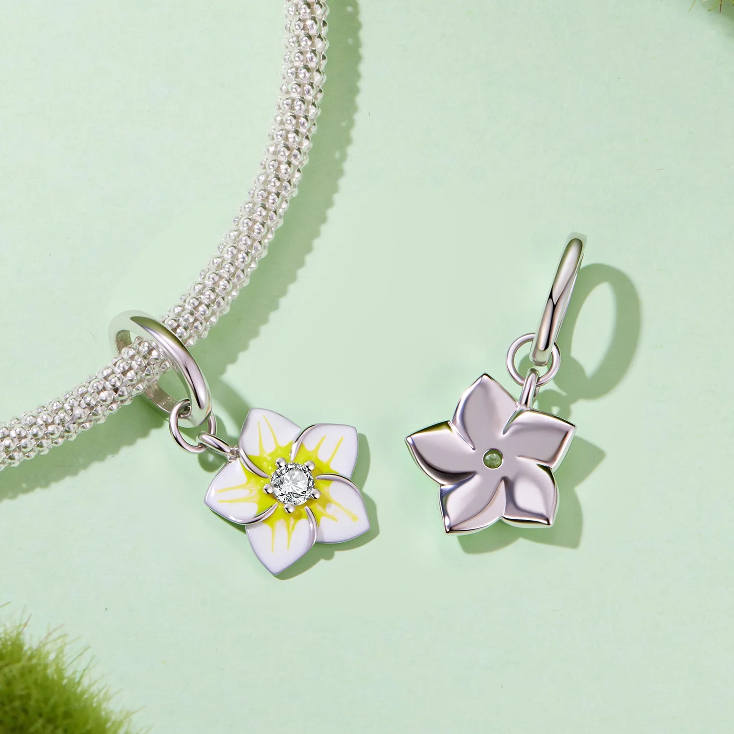 jewelaus CHARMS Small frangipani Pendant charm