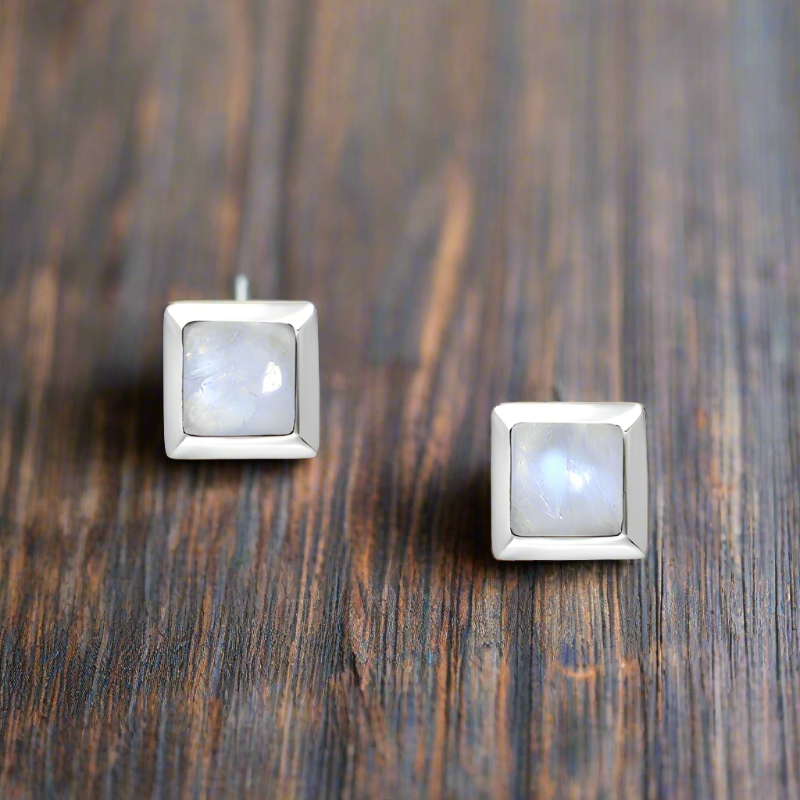 jewelaus Earrings Silver Square Moonstone Earrings