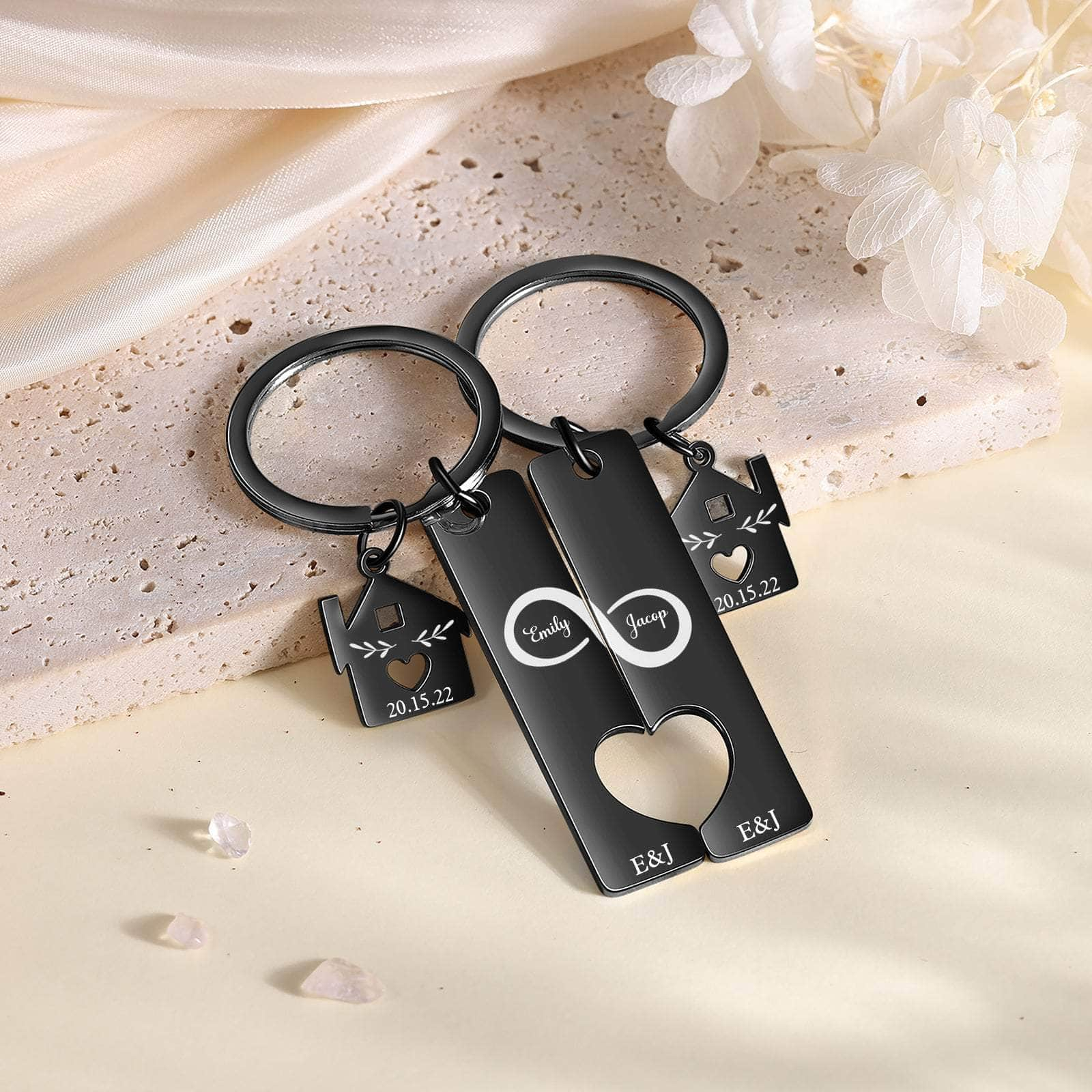 jewelaus Keychain Eight Shaped Couple Keychain