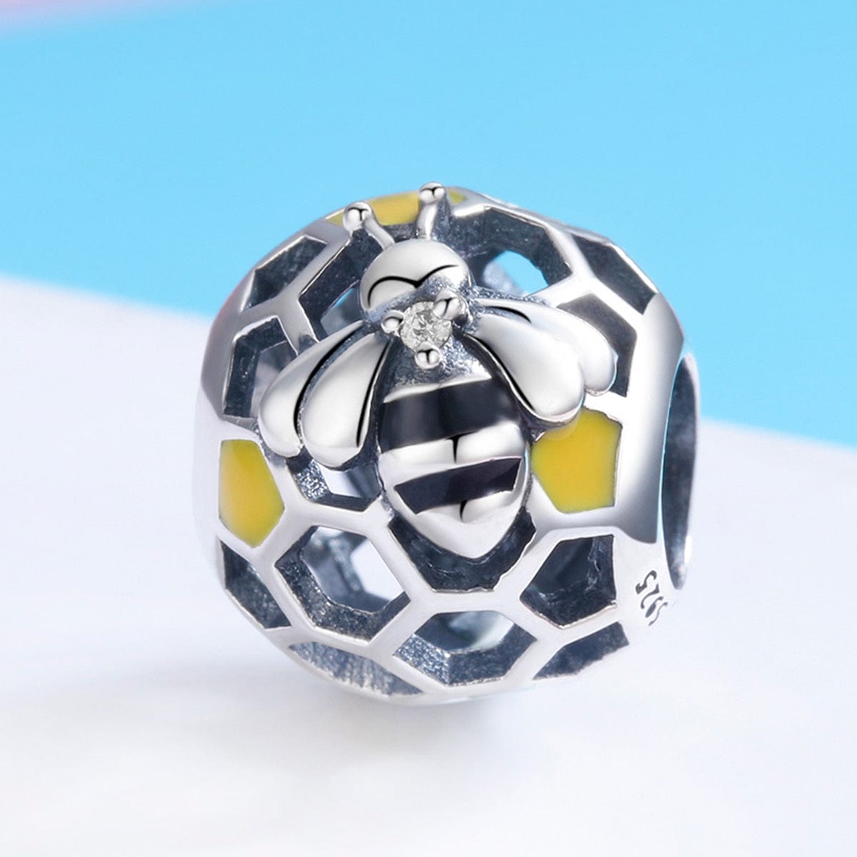 shipped in AUS CHARMS Buzzy Bee Charm