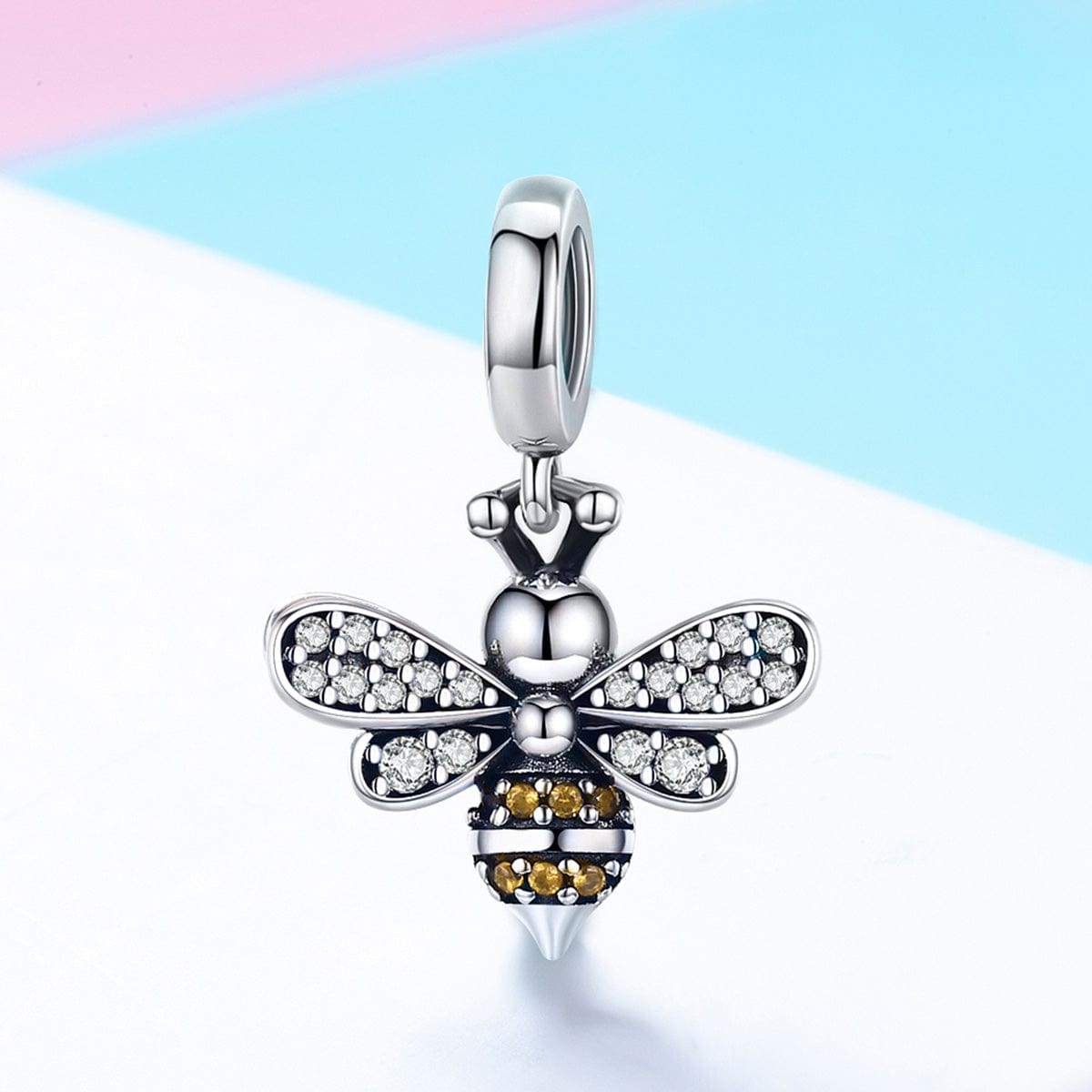 shipped in AUS CHARMS The Bee Charm
